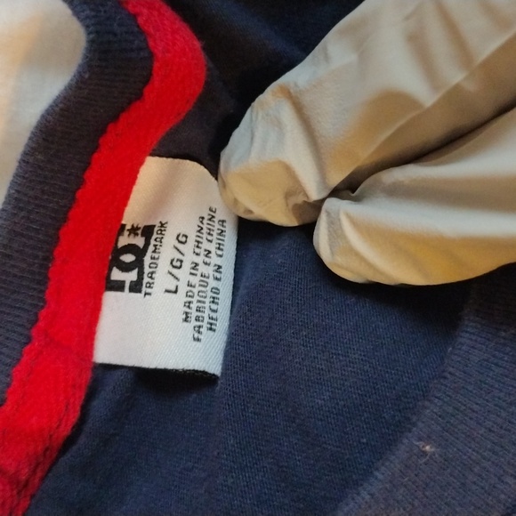 DC DCSHOECO MCMXCIV Jersey Style T-Shirt - Picture 6 of 7